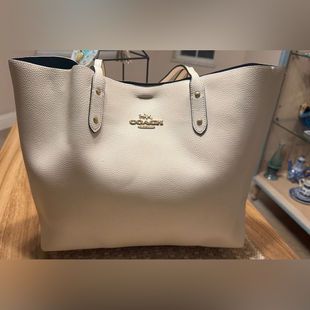 Coach  LTH Town Tote